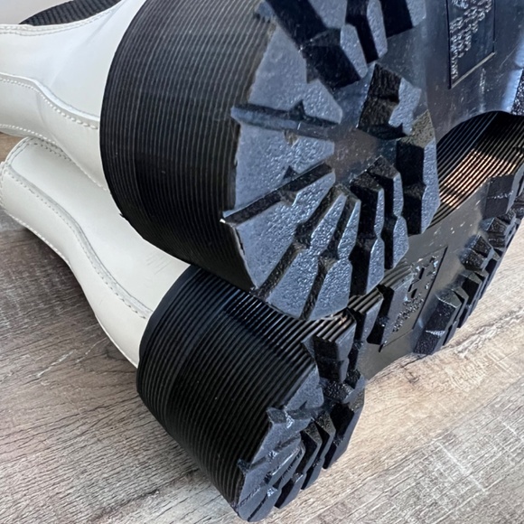 2976 Quad Platform Chelsea Boot - White - Size 6 - Picture 11 of 11